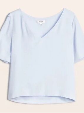 Aritzia | Babaton Blue Essential T-Shirt  Blouse | Small